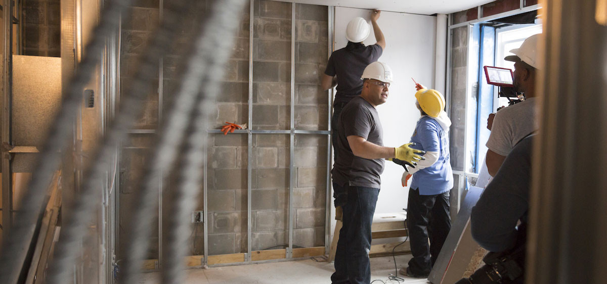 Habitat indigne et bénévolat : se mobiliser pour lutter contre le mal-logement