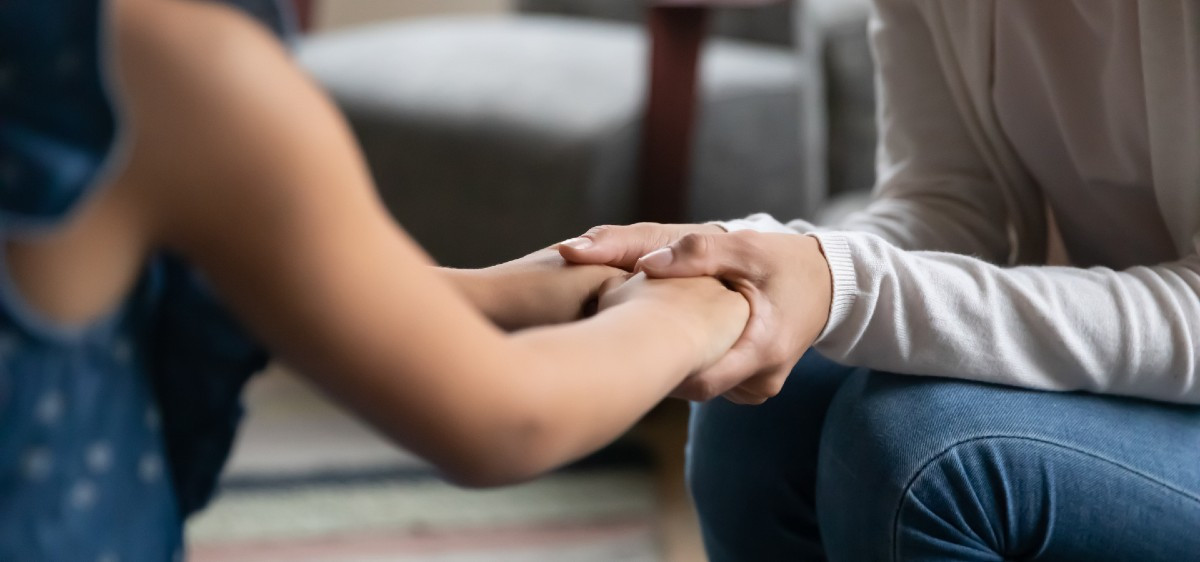 Violences intrafamiliales : quels signaux repérer pour venir en aide aux victimes ?