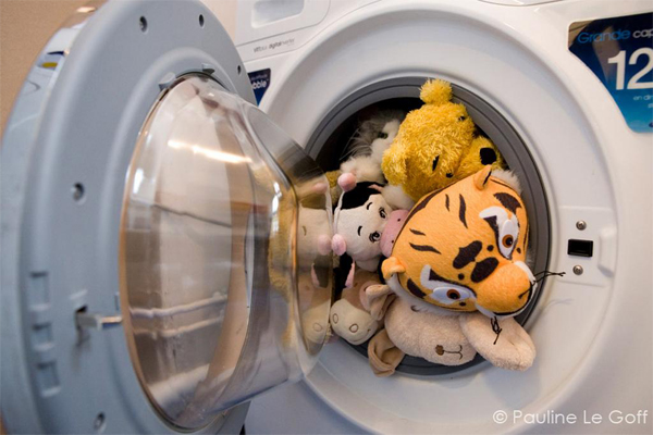 Le jouet solidaire : un cadeau pour les petits, une chance pour les grands !