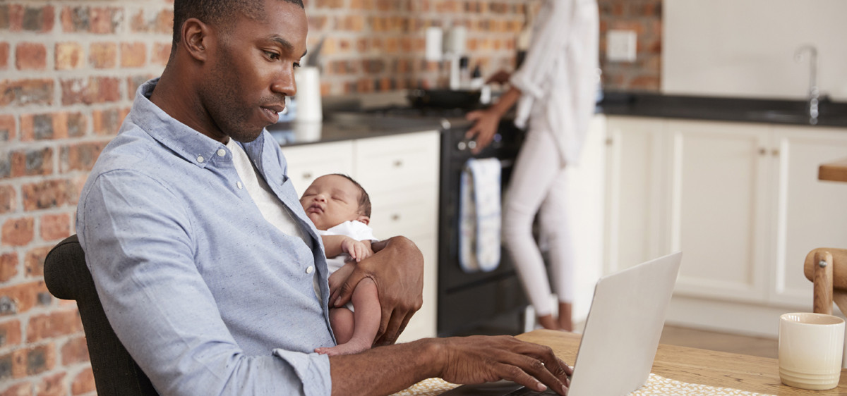 Le digital, l’allié indispensable des jeunes parents