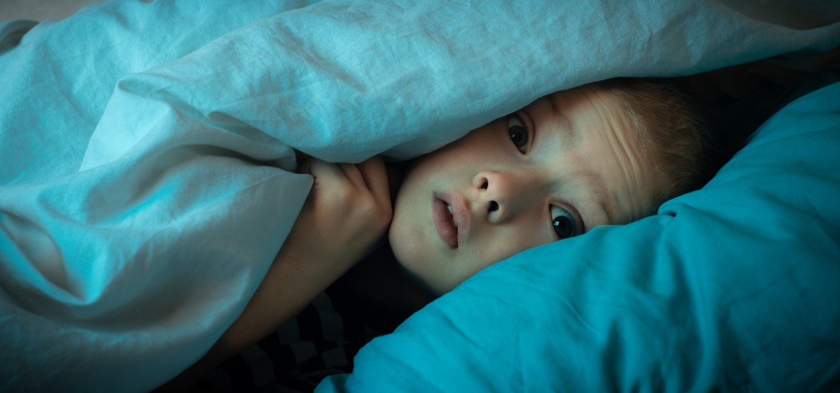 Mon enfant a peur du noir : comment le rassurer ?