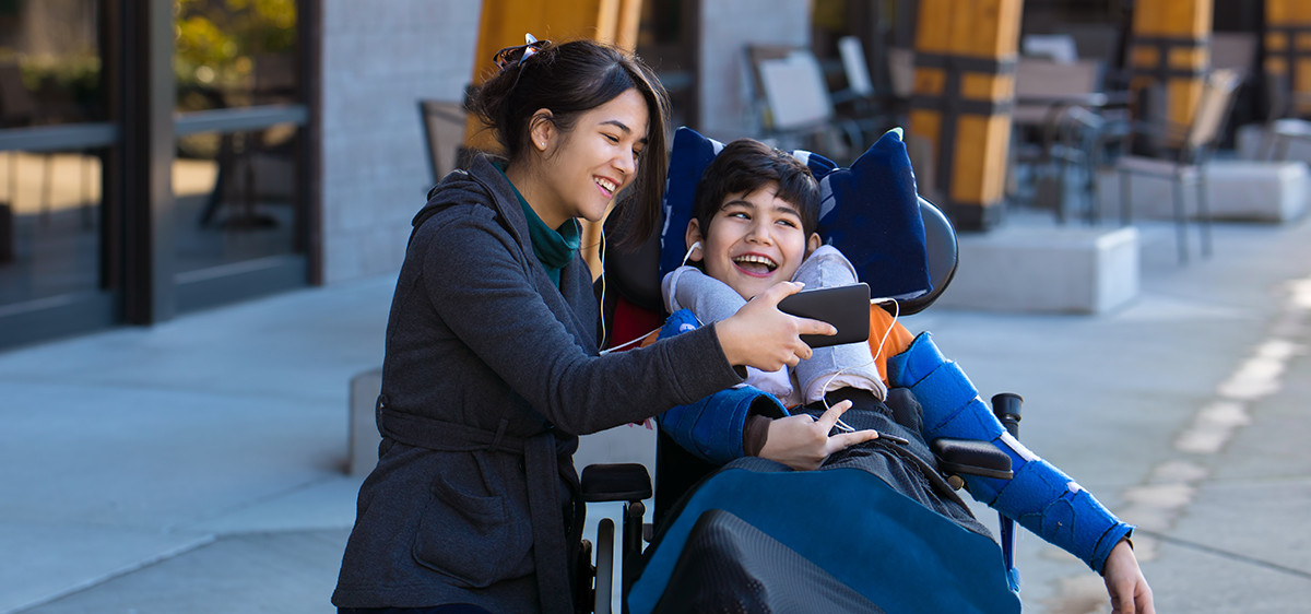 Jeunes aidants : vers qui se tourner pour du soutien ?