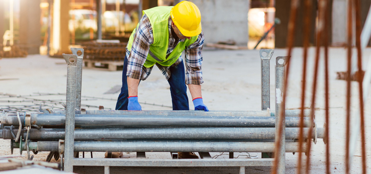 Mal de dos et travail physique : les bons réflexes