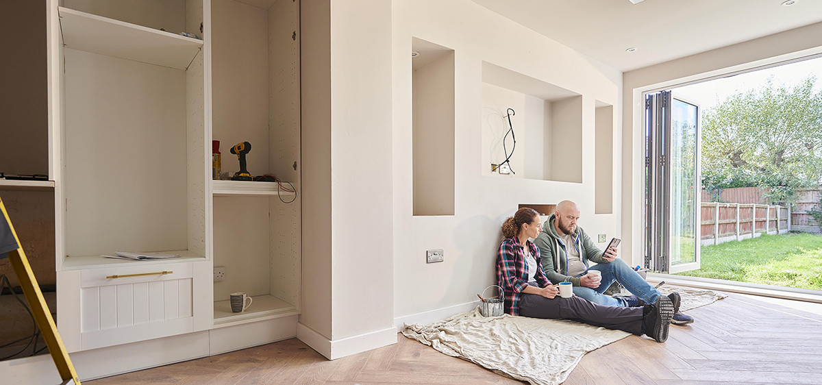 Retaper une maison soi-même : les choses à savoir avant de se lancer